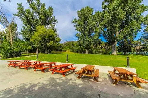 Wolf Creek Village
