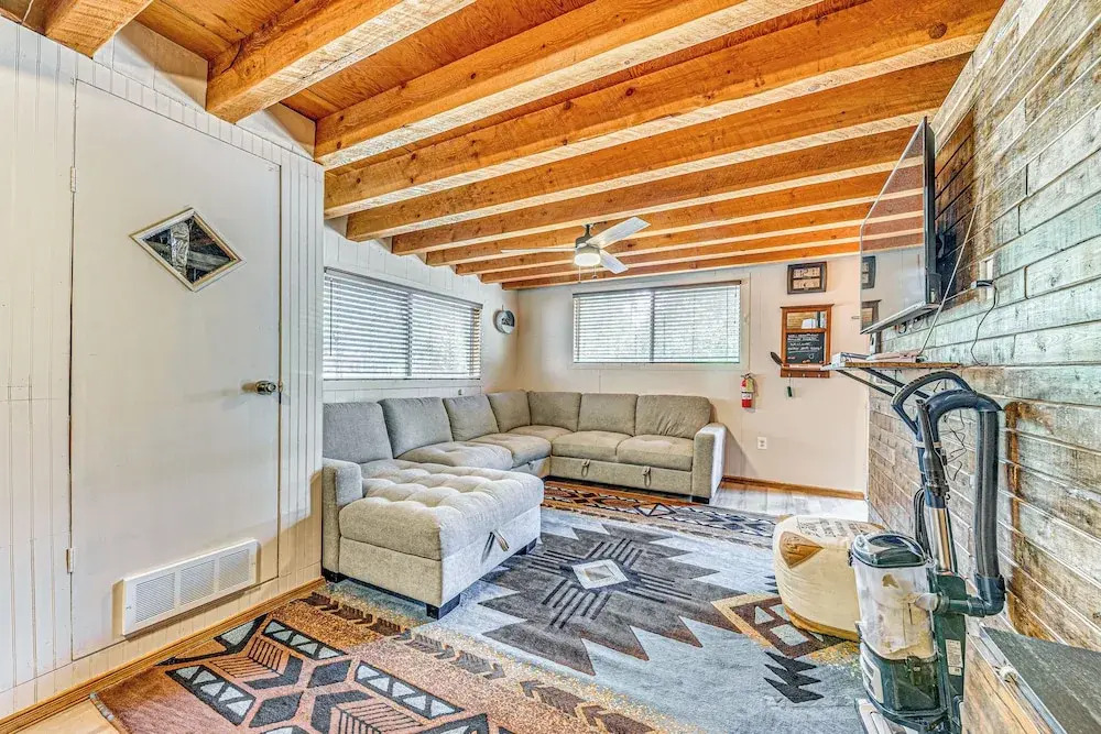 < 1 Mi to Grindstone Lake: Cabin w/ Large Yard!