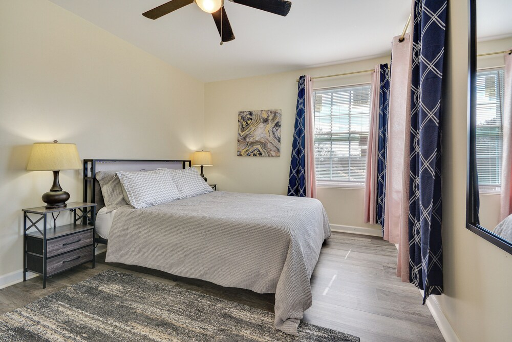 1 Mi to Downtown Greensboro: Newly Built Home!