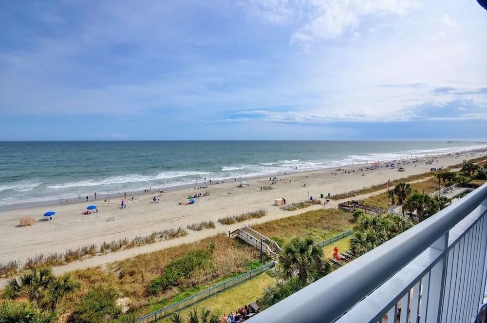 GRAND ATLANTIC RESORT 601 - 3 Bedroom Condo by RedAwning