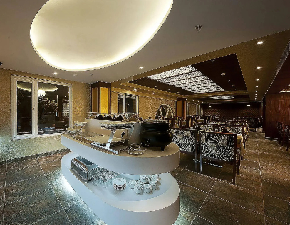 Hotel Regent Grand