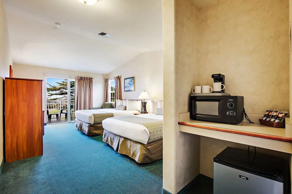 Beach House Inn