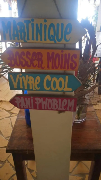 Ste Anne Martinique Studio bord de mer Résidence Anse Caritan