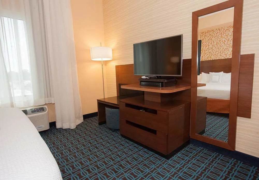Fairfield Inn & Suites Akron South