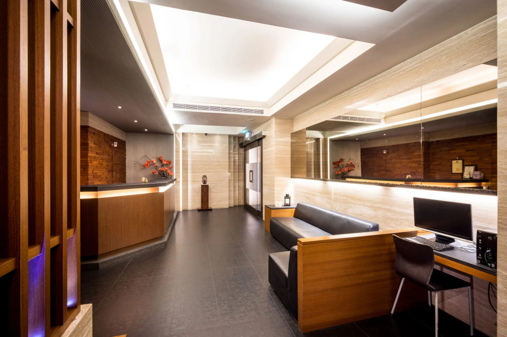 Royal Garden Hotel