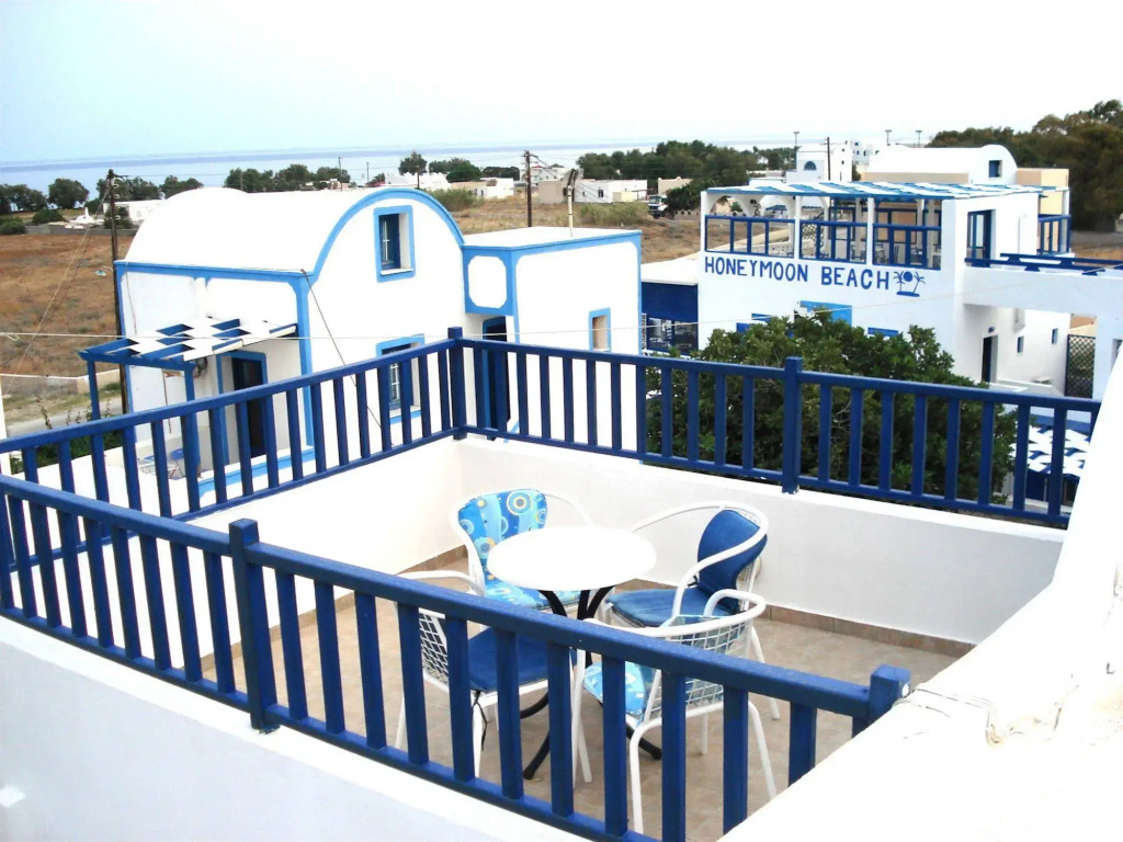 Honeymoon Beach Studios