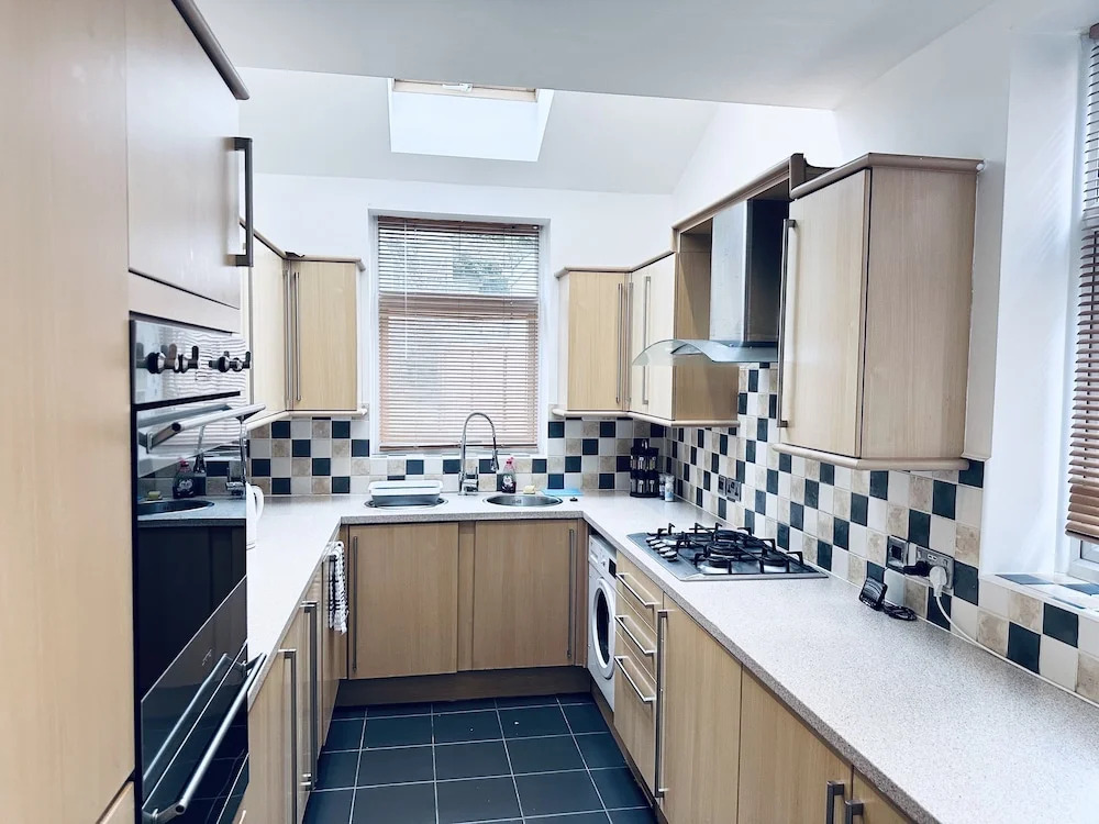 Impeccable 3-bed House in Nottingham Central