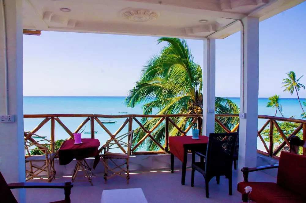 Room-room B - at the Right-side sea View