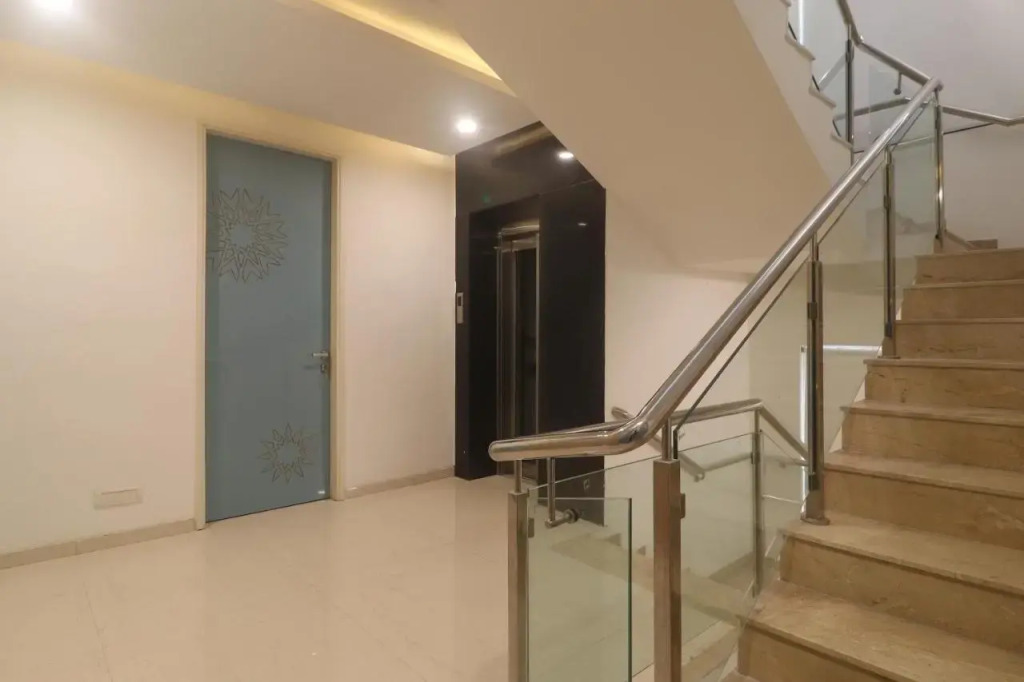 Ekasila Suites by Iroomz