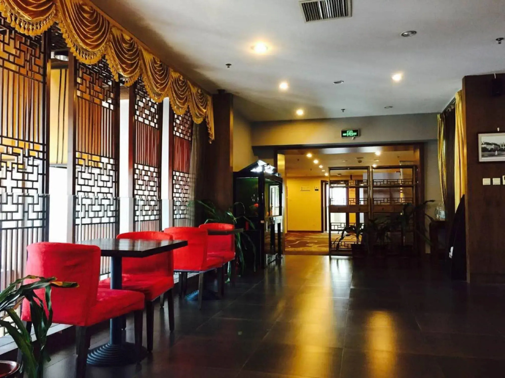 King Parkview Hotel