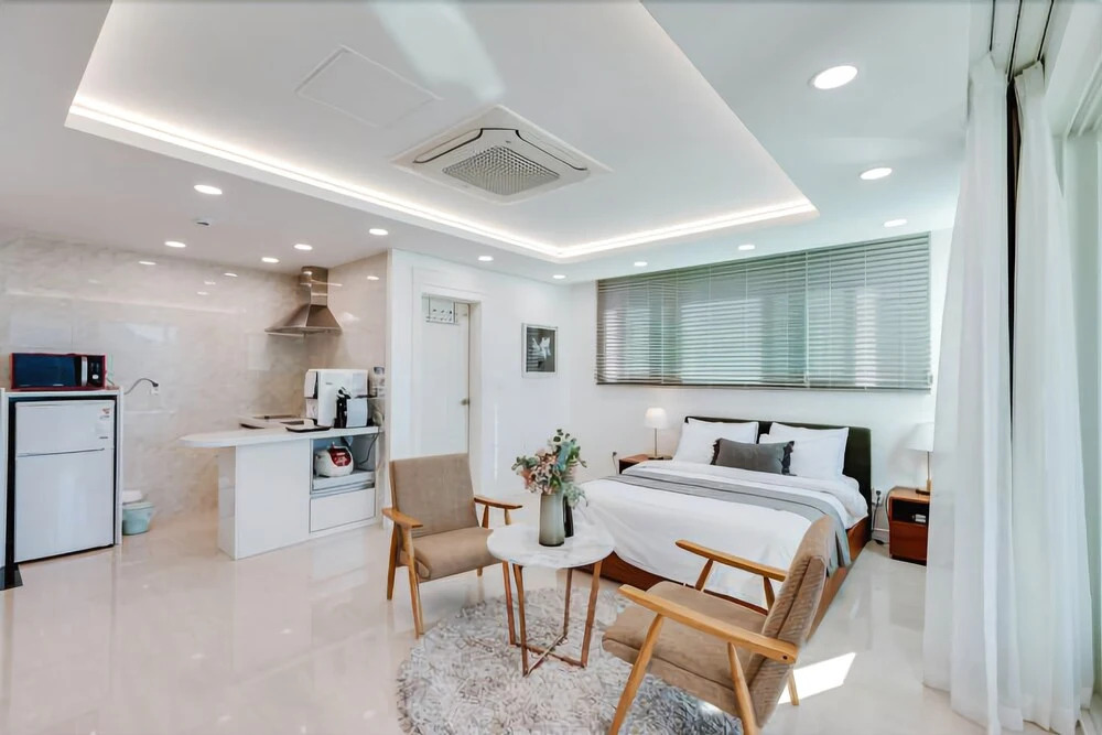Geoje Mr. Jun Pool Villa