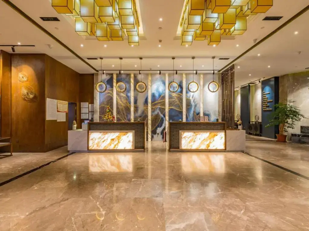 Rezen Dong Hotel (Harbin West Railway Station, Wanda Plaza)