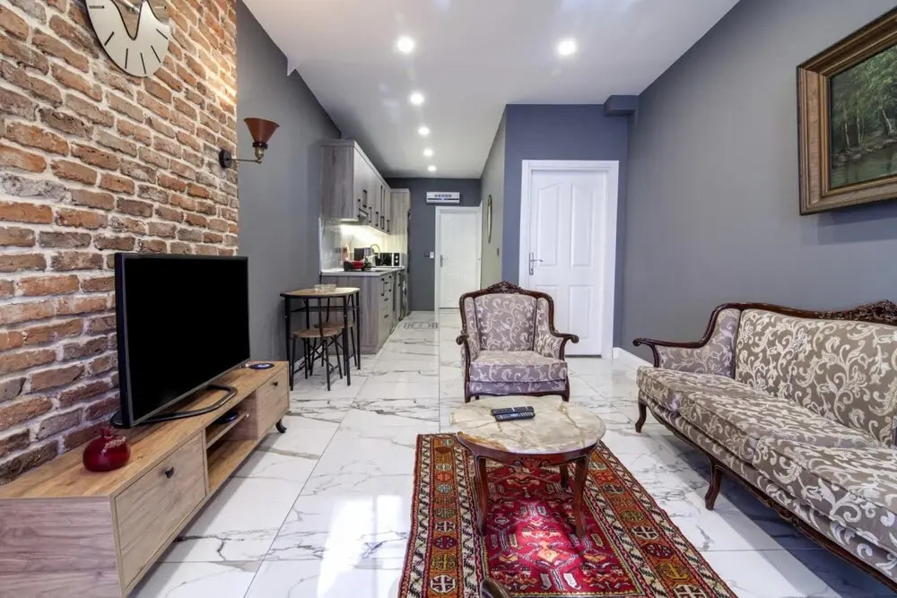 Amazing Flat Near Kennedy Avenue in Fatih