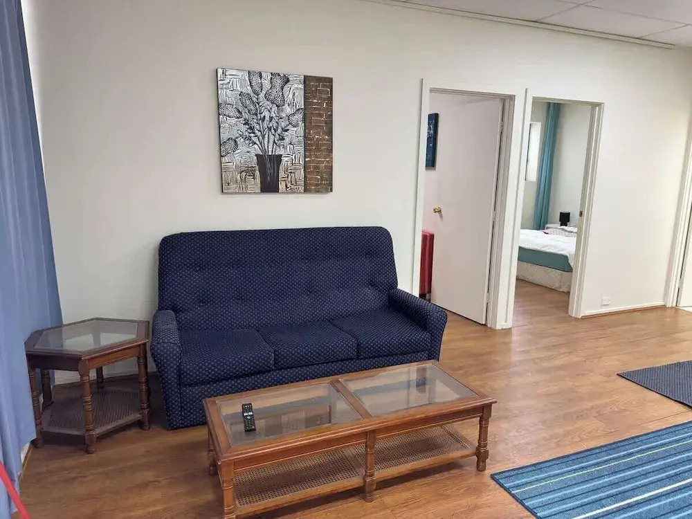 Metawise Charming Retreat at Huntingdale E4