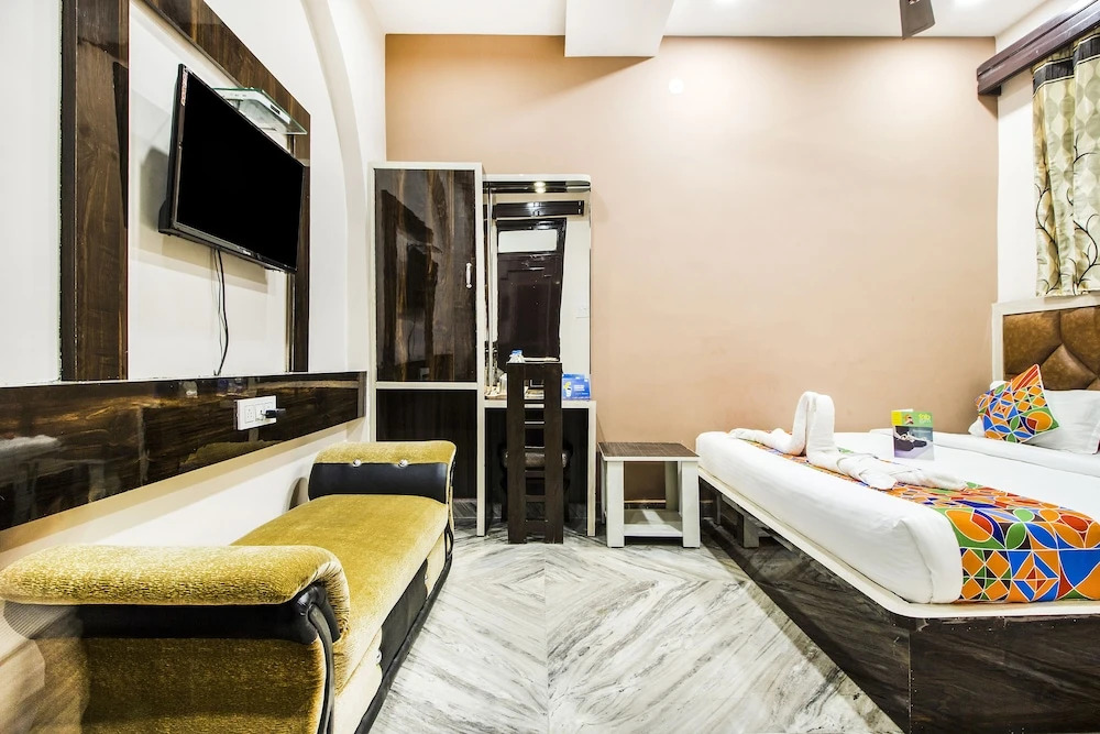 FabHotel Sant Homestay Golden Temple