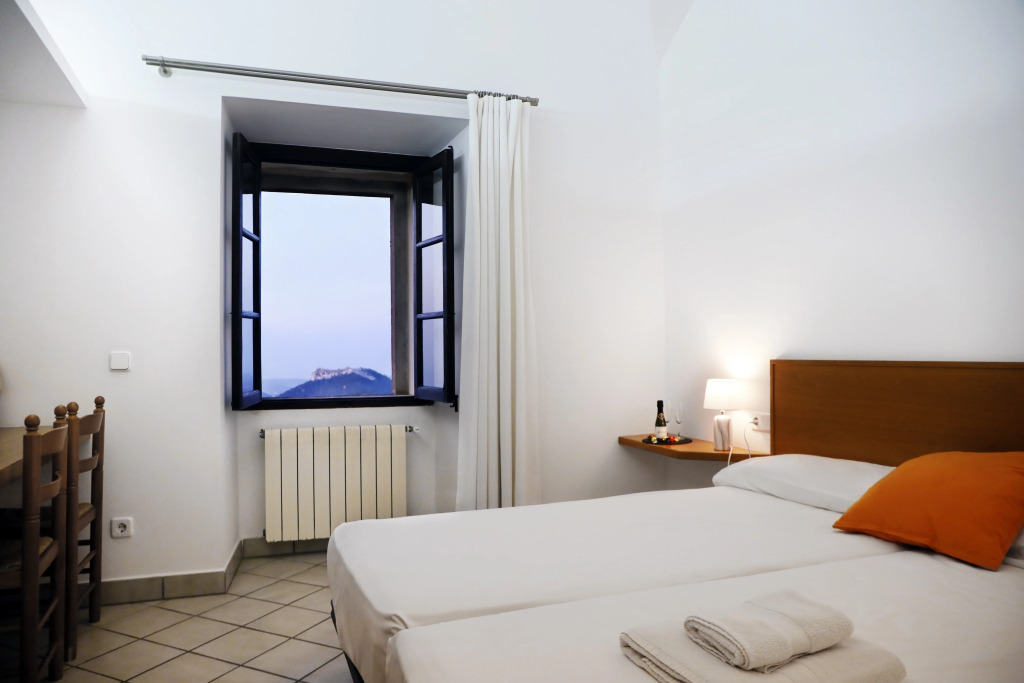 Petit Hotel Hostatgeria Sant Salvador