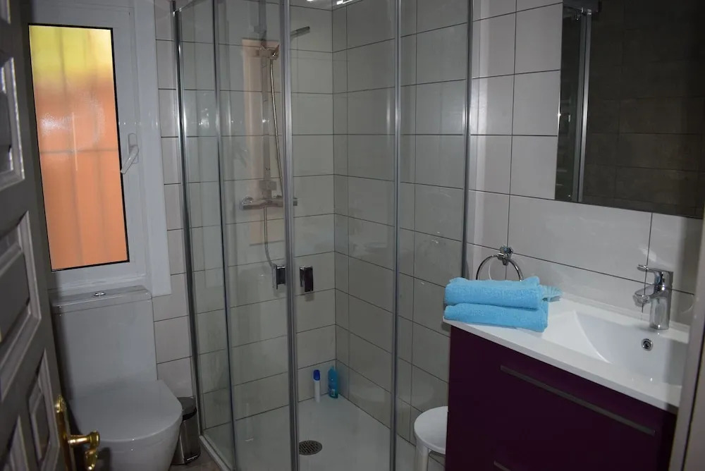 346-casa al Canal,amarre Privado y Piscina