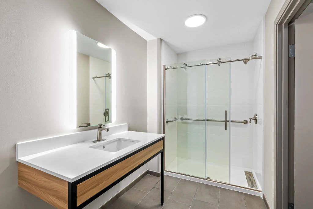 Days Inn & Suites by Wyndham Union City