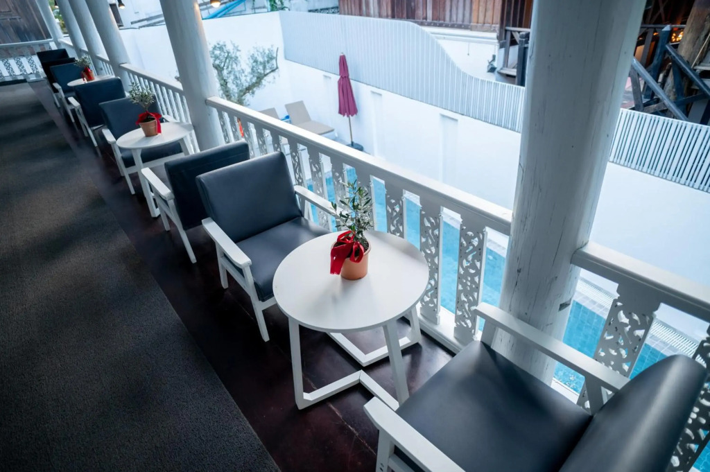 DownTown Hotel