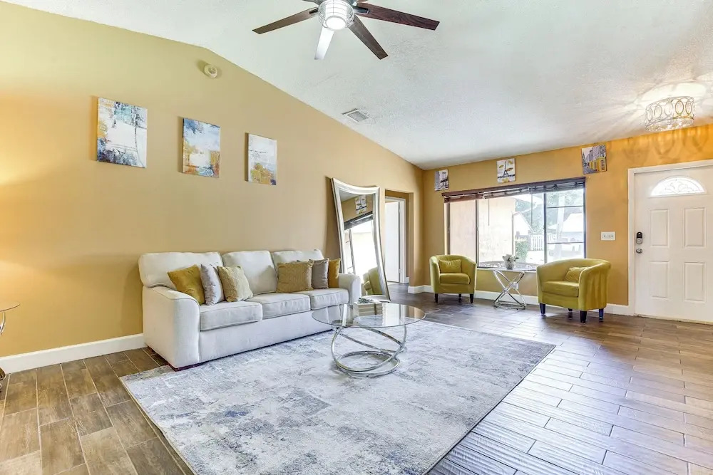 Near Beaches: Pet-friendly Sunrise Escape w/ Patio