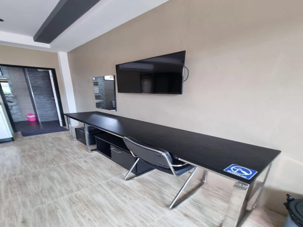 Ratchapruek DC Resort Angthong