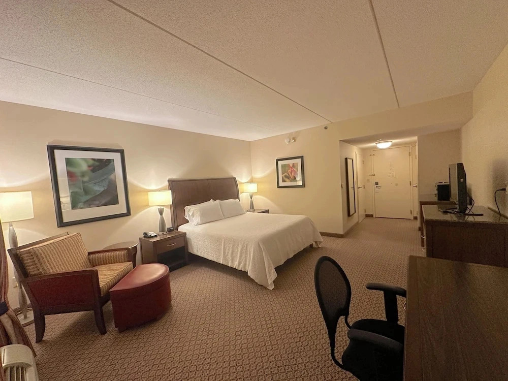 Arnot Grand Hotel & Suites