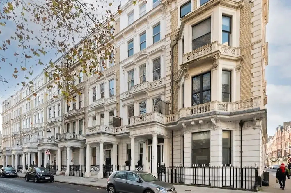 3 Bed Kensington Garden Flat