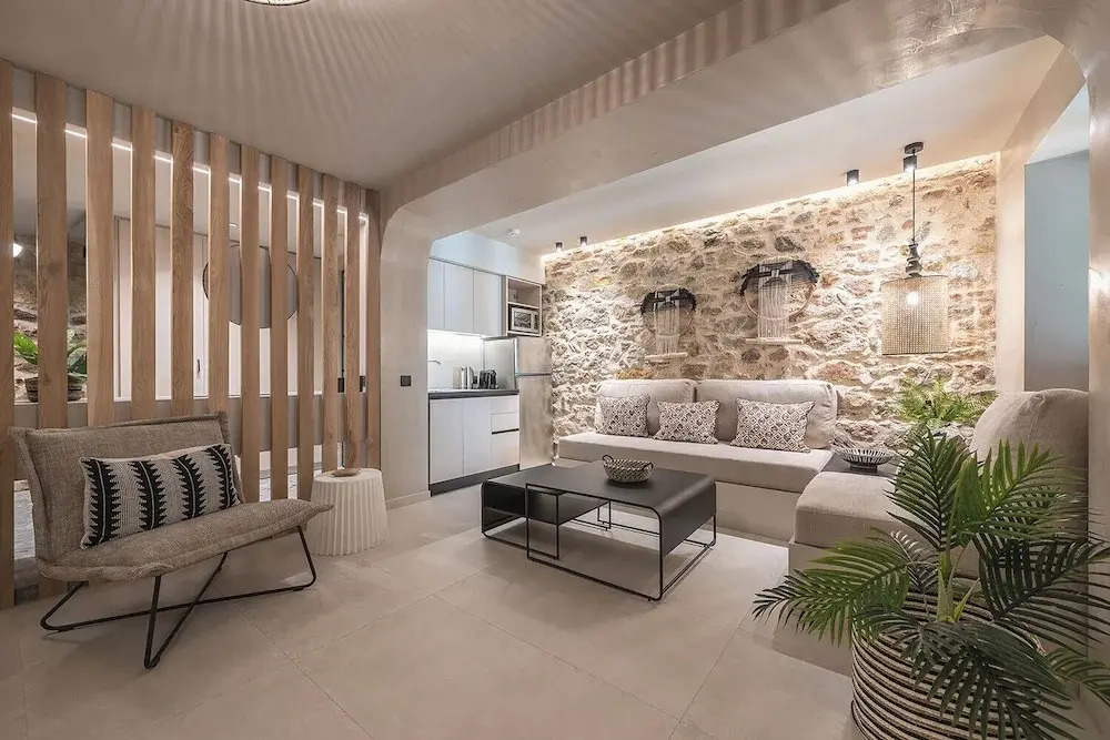 Apollonos 28 Luxury Suites