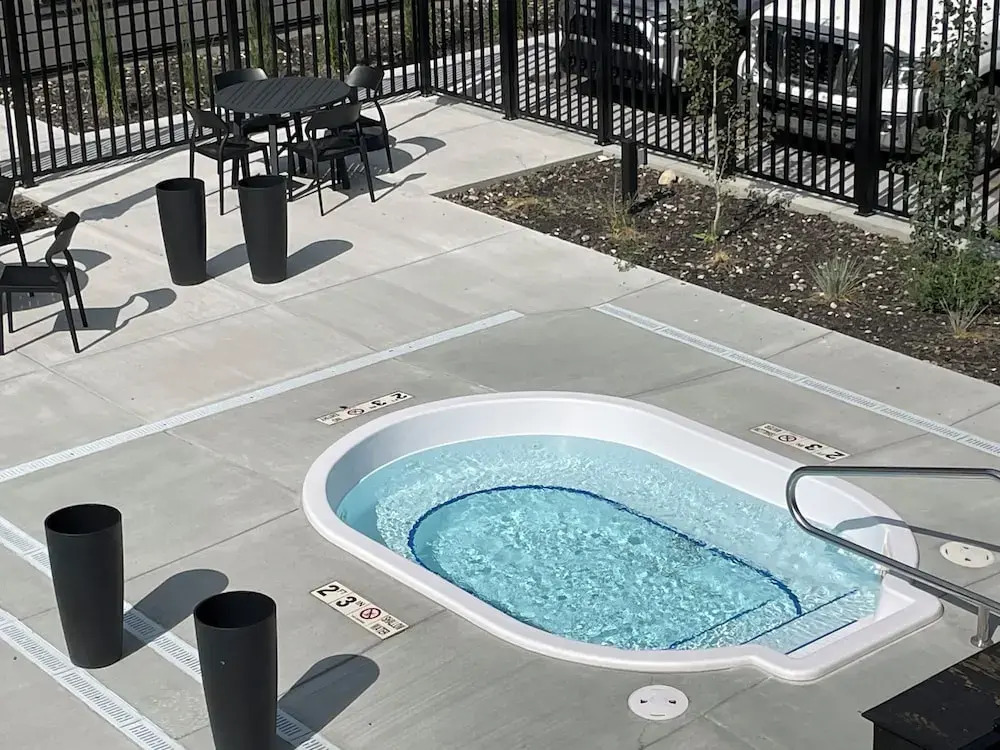 Skyline-Townhouse Combo-AC-Pool-Hot Tub