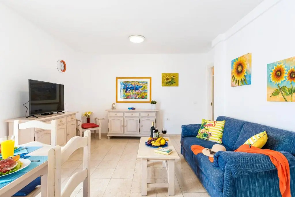 17 LOS CRISTIANOS CENTRAL by the BEACH ,WiFi