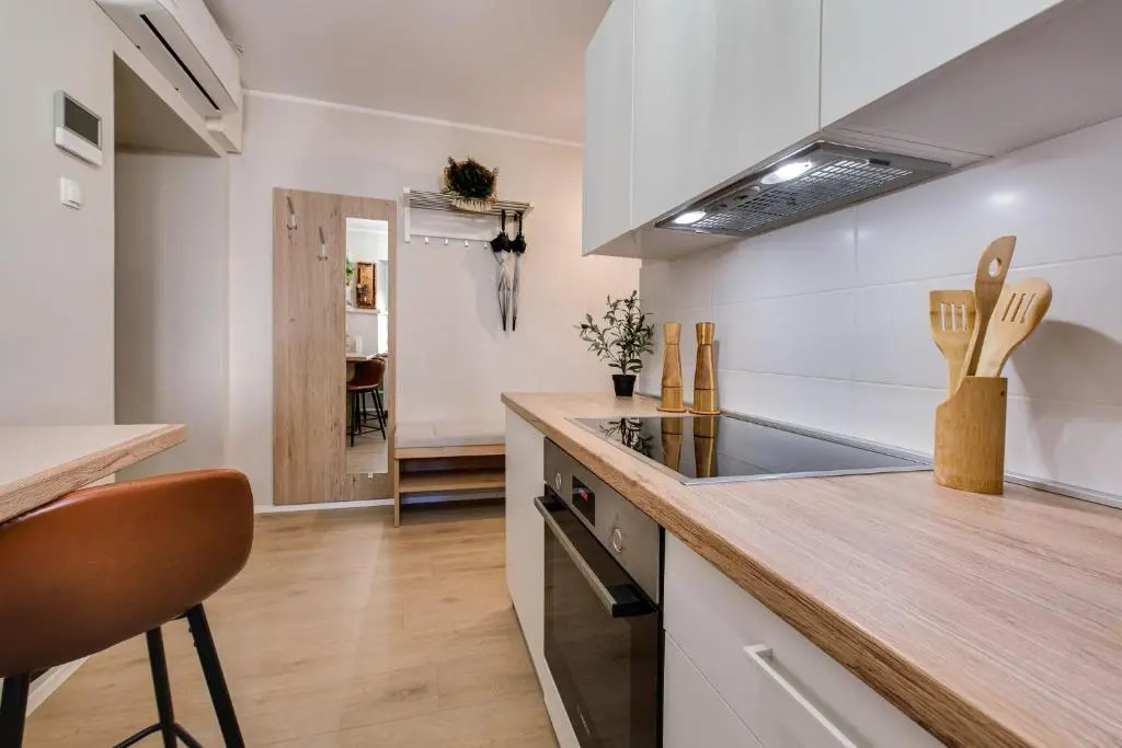 City Center Studio For Humans and Pets