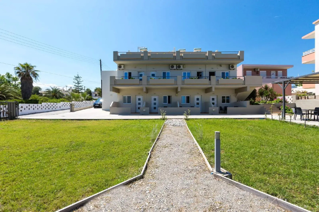 Yiannis Apartments