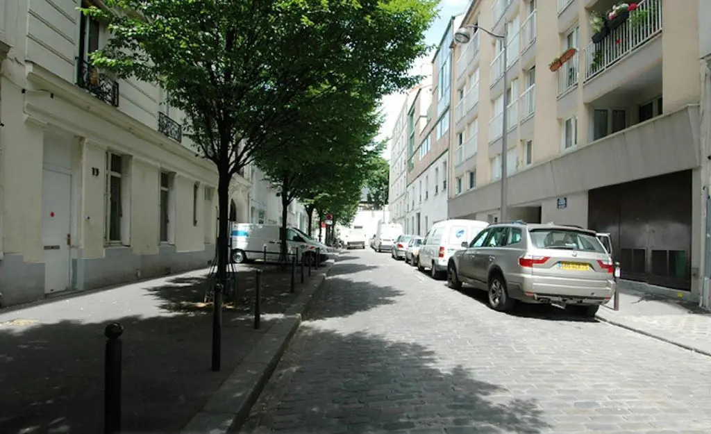 Pere Lachaise Apartments