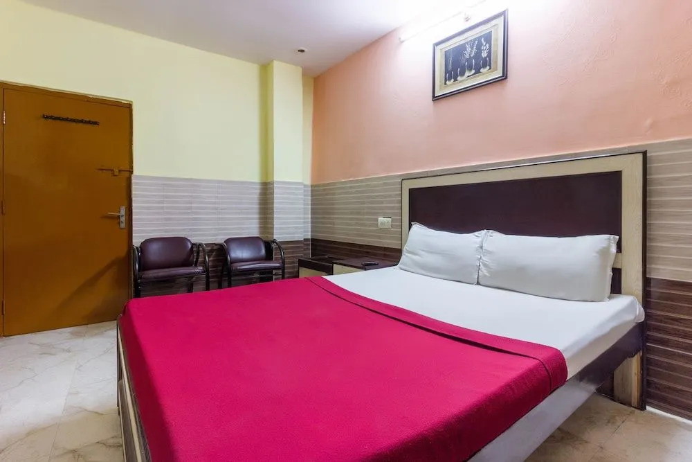 Spot On 46066 Hotel Azizia Residency