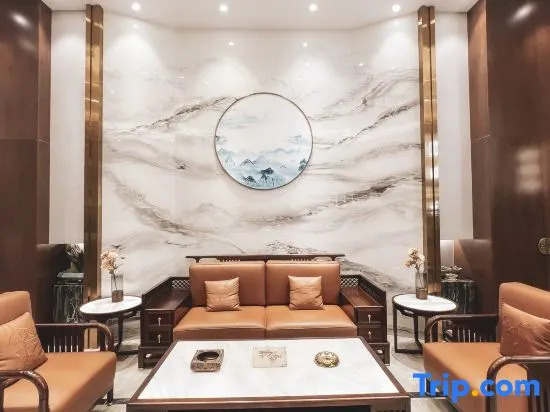 Shouyang Luhu Hotel (Guiyang North Railway Station, Convention and Exhibition Center)