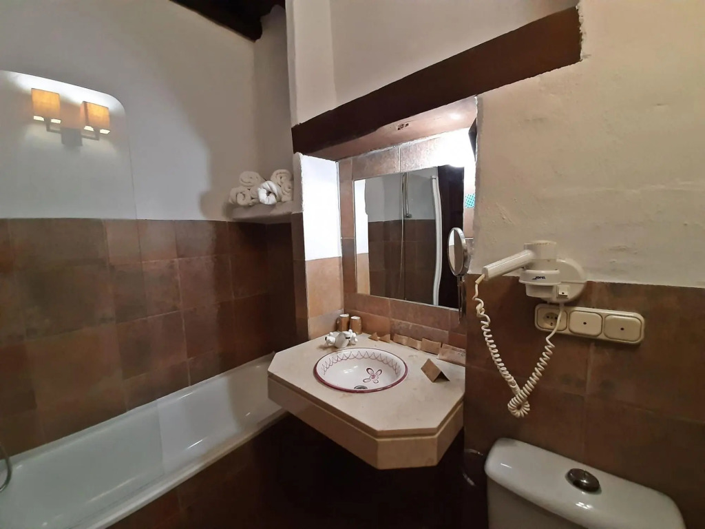 Romantic apartment in Granada with shared pool