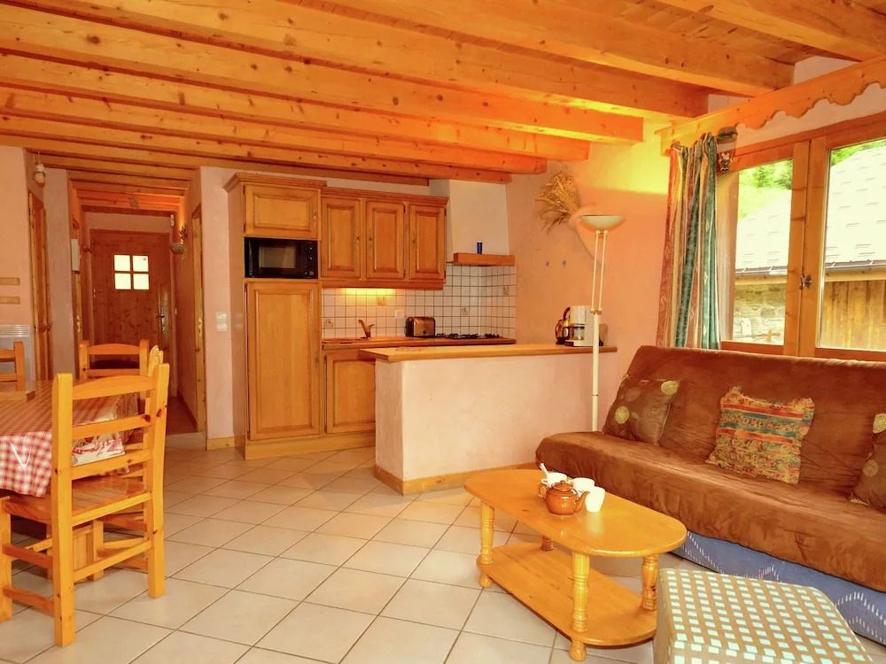 Luxurious Apartment in Champagny-en-vanoise Near Ski Area