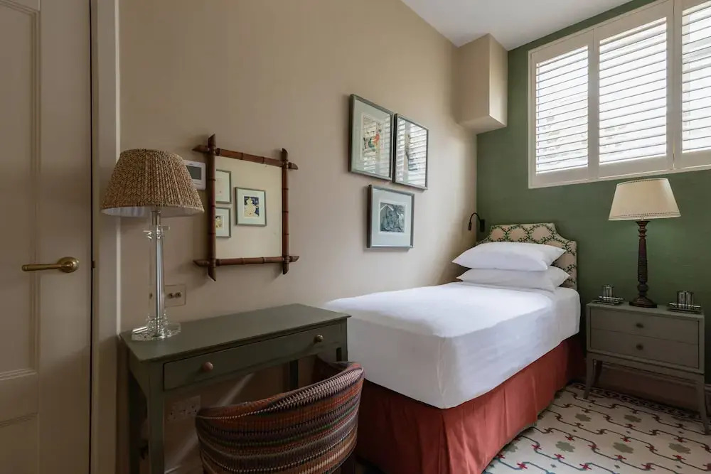 Burton Mews by Onefinestay