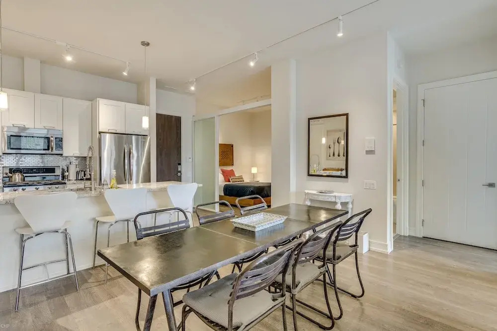 6 Bedrooms in Beautiful Sheridan Park by AllSet Turnover