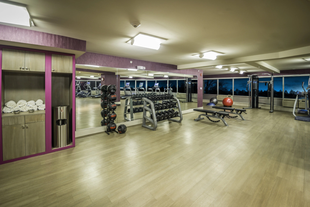 Crowne Plaza Saddle Brook by IHG