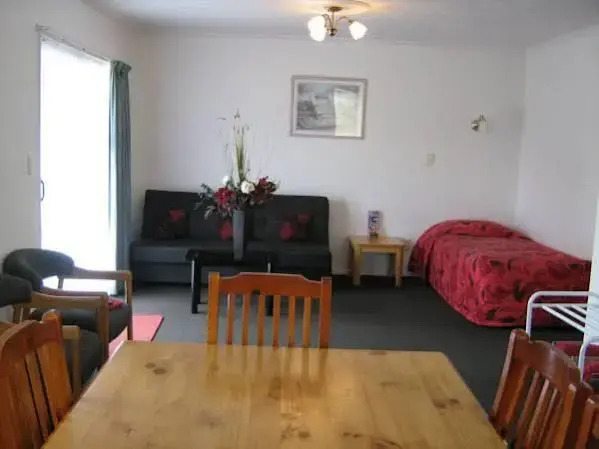 Rose Court Motel