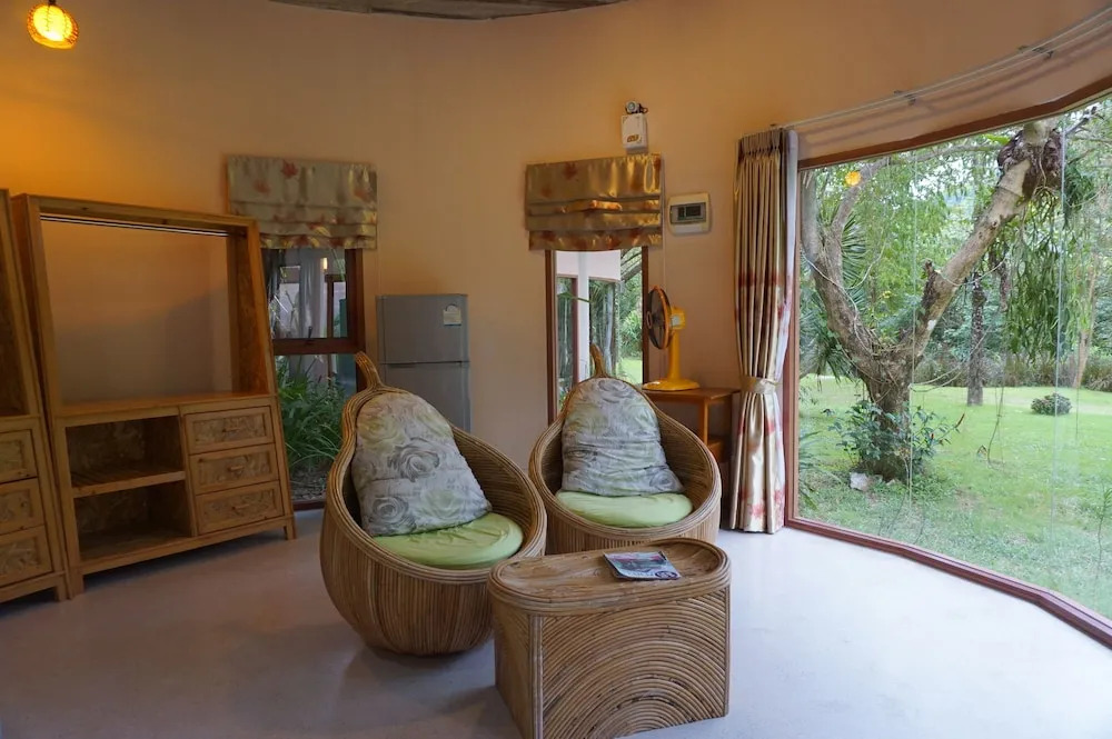 Smallville Resort Ranong