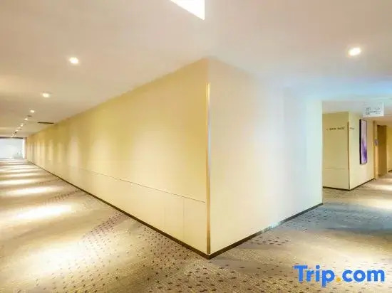 Xiaoyuer E-sports Homestay (Dongguan Chang'an Station)