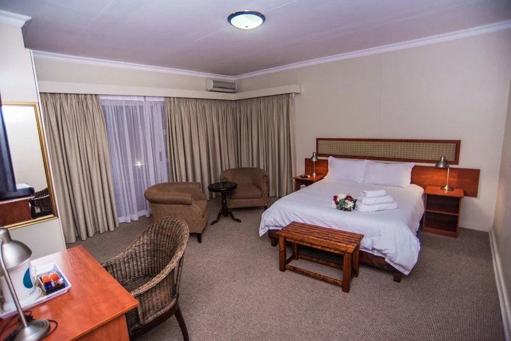 Adelante Lodge