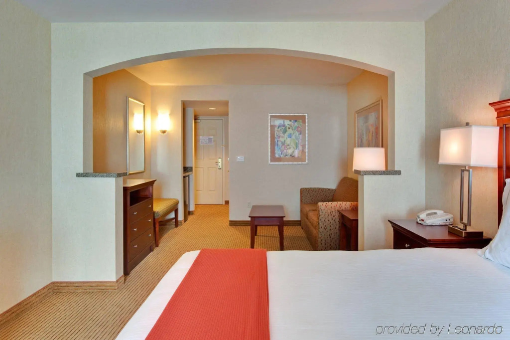 Holiday Inn Express Porterville by IHG