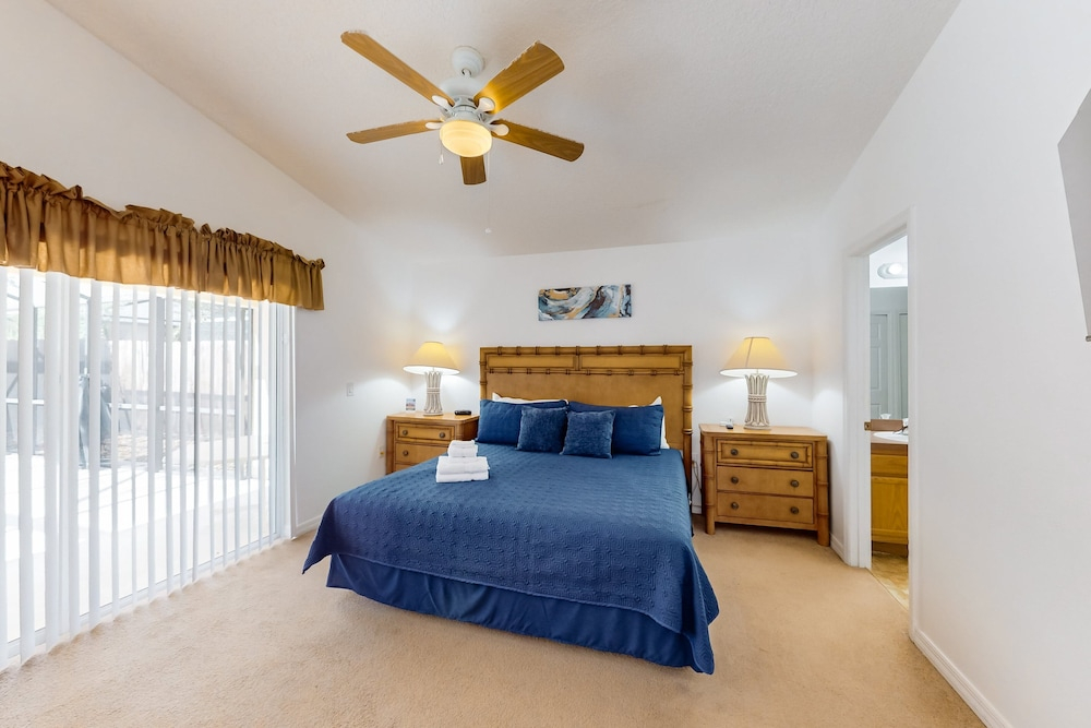 Lovely Home With a Private Pool, Grill, Washer/dryer, & AC - Snowbird Friendly