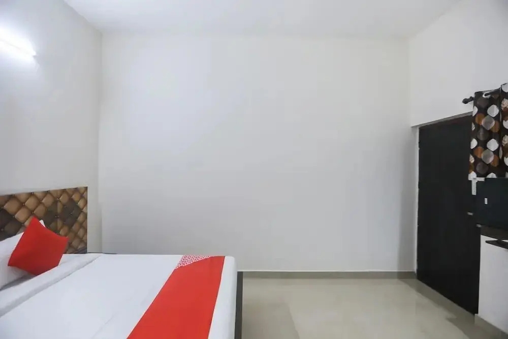 Vp Homes by OYO Rooms