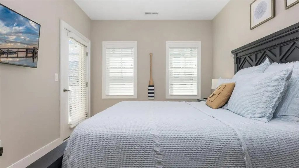 Residence 103S At The Sandcastle Condominiums