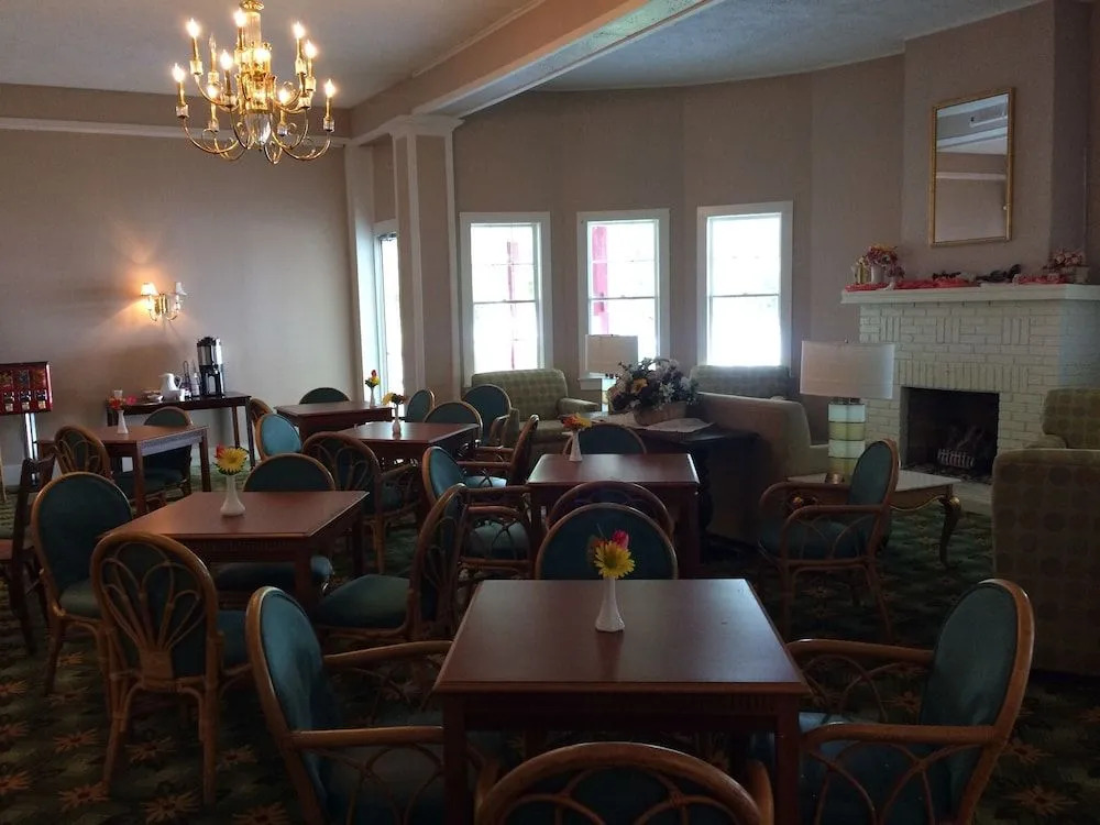 The Hotel Conneaut