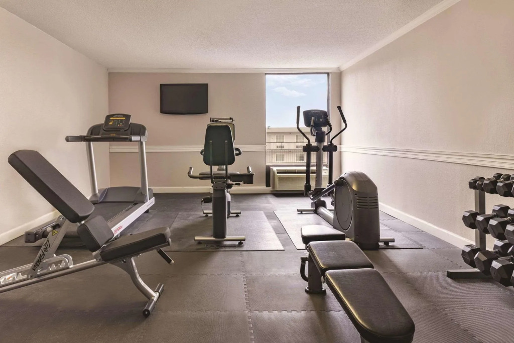 Country Inn & Suites by Radisson, North Little Rock, AR